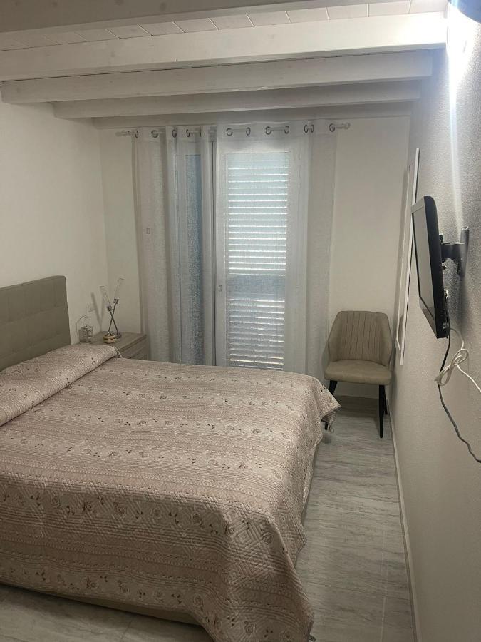 Bed and Breakfast La Perla Del Mare 2 Ла-Калетта Екстер'єр фото