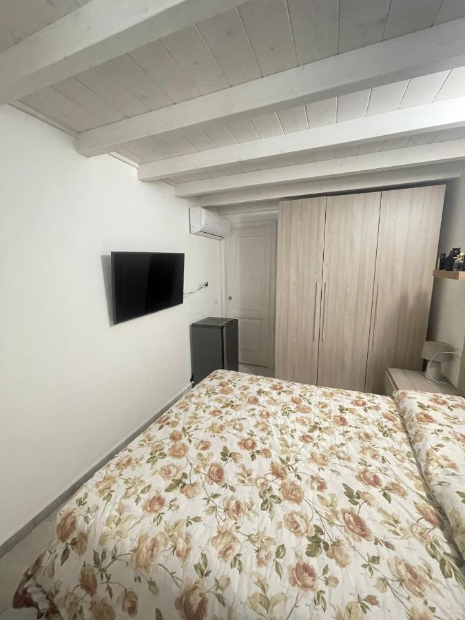Bed and Breakfast La Perla Del Mare 2 Ла-Калетта Екстер'єр фото