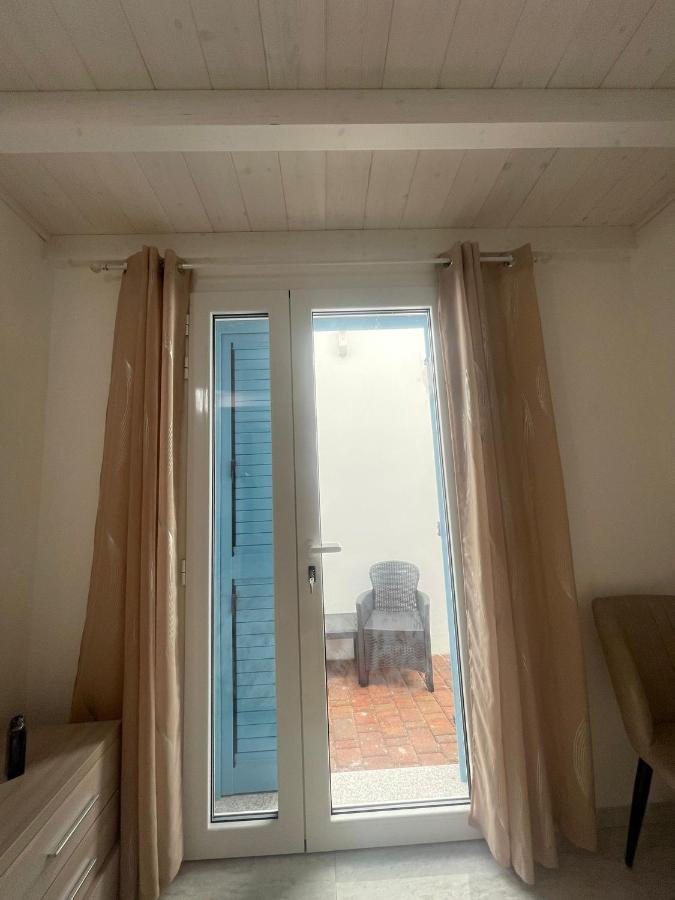 Bed and Breakfast La Perla Del Mare 2 Ла-Калетта Екстер'єр фото